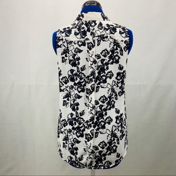 The Limited Ashton Shirt with Navy/Black Flowers - Picture 6 of 7